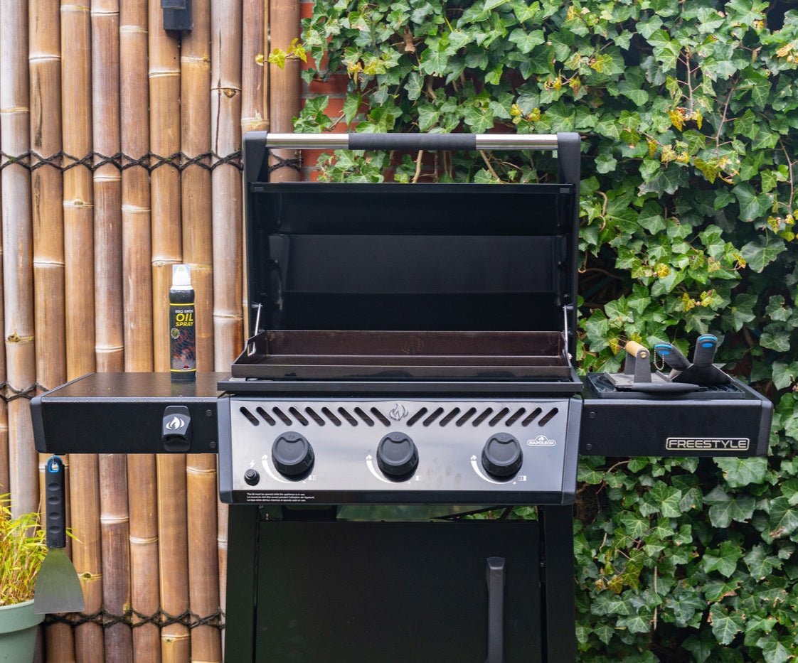 Napoleon Freestyle™ 24 Non-Stick Gas Plancha Grill – 3 Burner Outdoor Griddle BBQ - Image 14