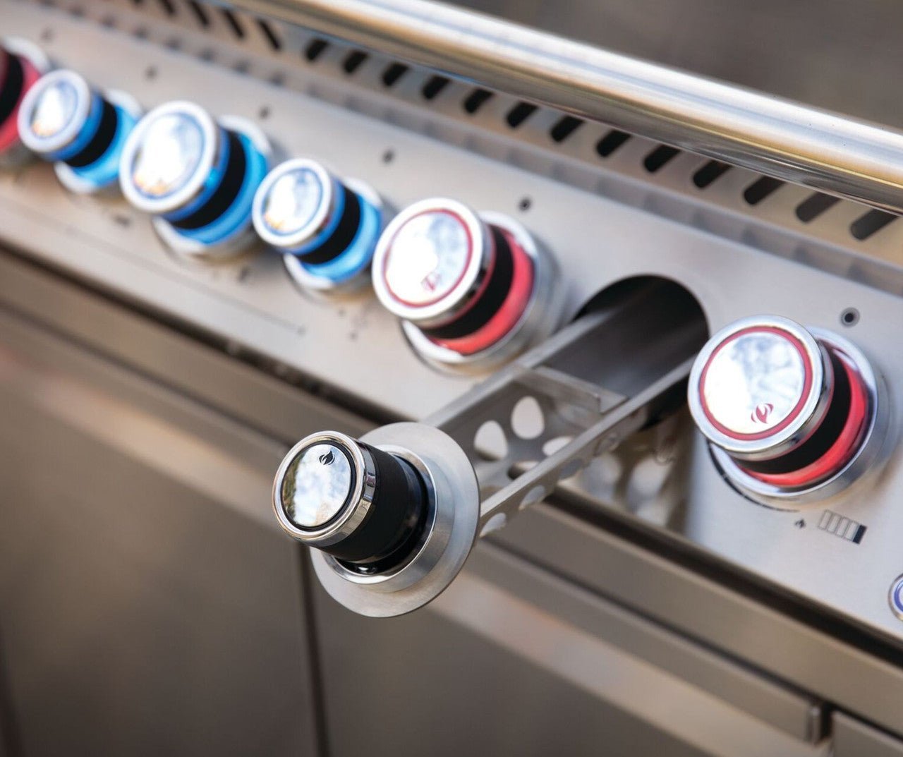 Napoleon Prestige PRO 665 Gas BBQ RSBI PRO665RSIBPSS-3-GB - Free Rotisserie and Cover - Image 4