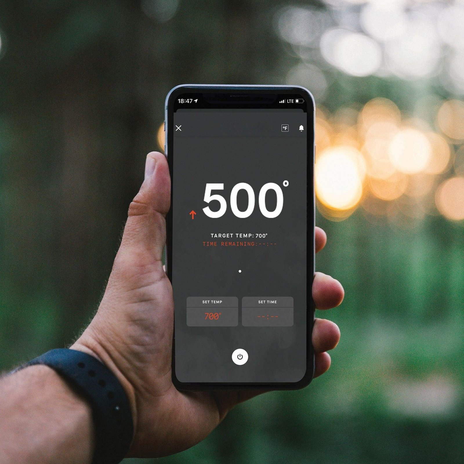 Masterbuilt 800 GravityFed BBQ with Pitmaster Pack - Image 6